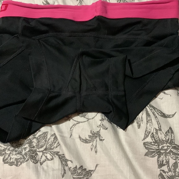 Nike Nike pros pink detailing - Picture 4 of 4